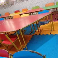 میز ذوزنقه و صندلی پیش دبستانی