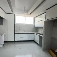 منزل ویلایی ۳ طبقه شیک بازسازی شده/باغ دریاچه