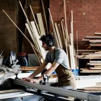 برشکار و مونتاژ کار برای کارگاه ام دی اف