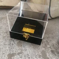 باکس گل رز جاودان