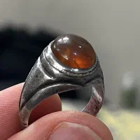 انگشتر نقره عقیق سرخ یمن کهنه با حرز داخل رکاب