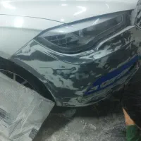 شاگرد در خدمات زیبایی خودرو