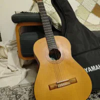 گیتار یاماها c40