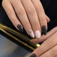 آموزش تخصصی کاشت ژل ناخن صفر تا صد + تخفیف ویژه