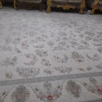 فرش در حد نو تمیز