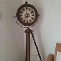 ساعت پایه دار