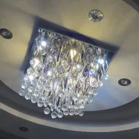 دو عدد لوستر|لوستر و چراغ آویز|رشت, رودباری|دیوار