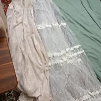 پرده تور کرمی سه عددحاشیه نباتی رنگ