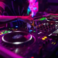 دیجی دی جی نورپردازی