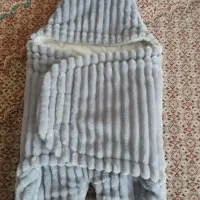 پتو قنداقی سالم و نو|اسباب و اثاث بچه|بروجرد, |دیوار