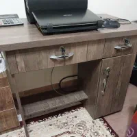 میز تحریر کاملا سالم