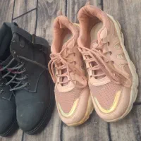 کتونی|کیف، کفش، کمربند|مهاجران, |دیوار