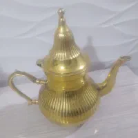 یک عدد قوری هندی برنجی ویک عدد پارچ برنج|قوری، کتری، قهوهساز دستی|مرند, |دیوار