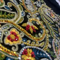 کار در منزل(نگین کاری)