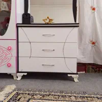 تخت دونفره سالم یدونه تخت بچه