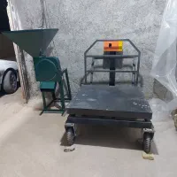 باسکول 1/5 تنی ، و دستگاه آسیاب خرد کنی