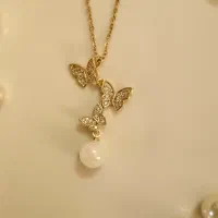 گردن بندهای مختلف|بدلیجات|نیشابور, دارایی|دیوار