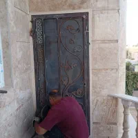 درب و پنجره سازی اهنی|خدمات پیشه و مهارت|قرچک, شهرک صنعتی قرچک|دیوار