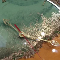 ساعت دیواری سبز و نارنجی|ساعت دیواری و تزئینی|تهران, مجیدیه|دیوار