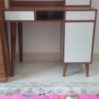 میز تحریر|میز تحریر و کامپیوتر|گرمی, |دیوار