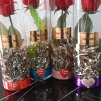 گل رز با گلدان استوانه ای درجه یک