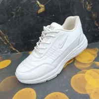 کتونی Reebok Tommi پانو اسپرت|کفش و لباس بچه|قم, زنبیل آباد|دیوار