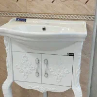 روشویی سلطنتی پایه دار