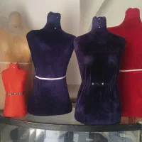 فروش فوری ویترین مانکن قفسه