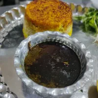 سالن دار و کارگر ساده