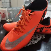 کفش ورزشی|کیف، کفش، کمربند|ساوه, |دیوار