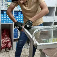 خدمات تخصصی درب یخچال ، تضمینی و در محل شما