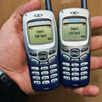 چند گوشی کلکسیونی سامسونگ r220