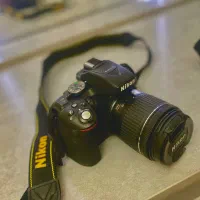 Nikon D5300 در حد نو + لنز و لوازم کامل (با جعبه)