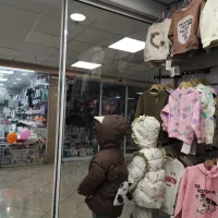 فروشنده لباس بچگانه