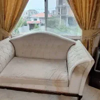 مبلمان راحتی ۷نفره دوتا زرشکی  وکرم پنج نفره|مبلمان خانگی و میز عسلی|نور, |دیوار