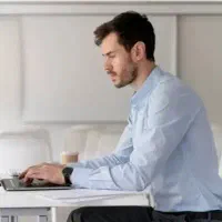 کارمند شرکت