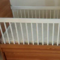 گهواره نوزاد نواصلا استفاده نشده به همراه تشک|تخت و صندلی بچه|تهران, شهرک آزادی|دیوار