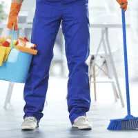 استخدام نیروی خدماتی