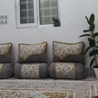 بالش و پشتی محلی