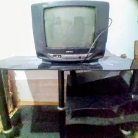 تلویزیون  ۱۴ اینج با میز