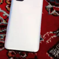 گوشی کاملاً سالم باکارتون شارژر نداره