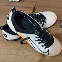 کفش استوک چمنی سایز ۴۱