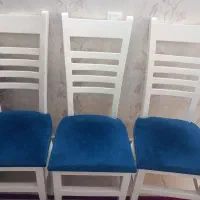 چهار عدد صندلی