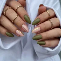 کاشت ناخن باکیفیت عالی وقیمت مناسب قیمت کاشت ۳۸۰۰