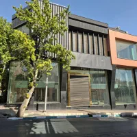 ۲۴۰ متر مغازه دونبش VIP تاپ لوکیشن بر اصلی