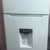 یخچال فریزر دو درب به ارتفاع و عرض ۱۶۸/۶۳در حد نو