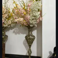 یک جفت گلدان با گل زیبا گلدان تمان برنج هست|صنایع دستی و سایر لوازم تزئینی|تهران, عباسی|دیوار