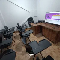 تدریس خصوصی زبان انگلیسی ( مکالمه )