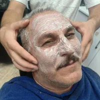 آرایشگاه مردانه (حلاقه رجال) حرم مطهر امام رضا (ع)|خدمات زیبایی و سلامت|مشهد, عنصری|دیوار
