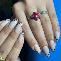 کاشت ناخن بمناسبت یلدا